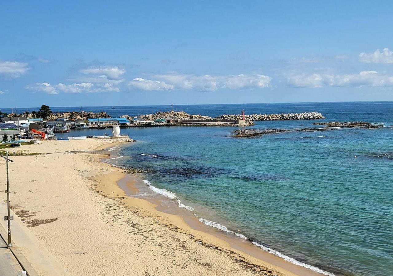 Seaside Pension Goseong  Ngoại thất bức ảnh